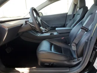 2023 Tesla Model 3 z VIN 5YJ3E1EA3PF385877, wystawiony jako Copart lot #54708335 z przebiegiem 20 902 mil mil oraz Szkoda całkowita • Salvage title. Historia ofert i sprzedaży dostępna na DreamBid. Obrazek 7.