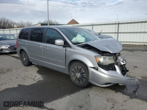 2014 Chrysler Town & Country S with VIN 2C4RC1HG9ER176127, listed as a Copart auction lot 47743945 with 130,189 mi miles and Salvage Title. Bid and sale history available at carsss.com. Image 4.