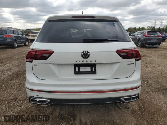 2024 Volkswagen Tiguan SEL R-Line z VIN 3VV4B7AX3RM141320, wystawiony jako Copart lot #55606335 z przebiegiem 9 347 mil mil oraz Szkoda całkowita • Salvage title. Historia ofert i sprzedaży dostępna na DreamBid. Obrazek 6.