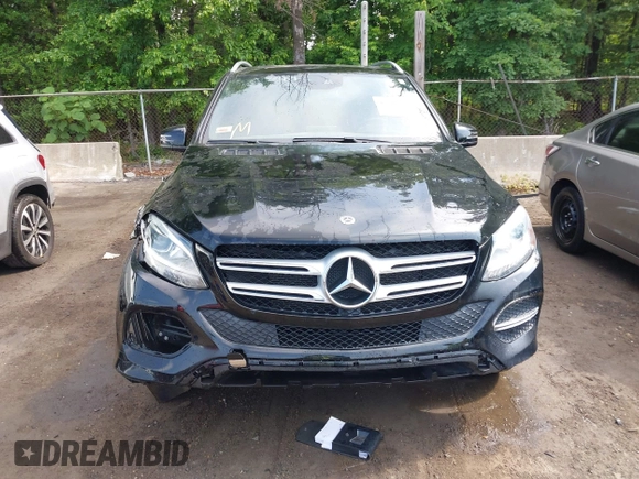 2019 Mercedes-Benz GLE 400 with VIN 4JGDA5GB5KB218442, listed as a IAAI auction lot 42204715 with 50,324 mi miles and . Bid and sale history available at DreamBid. Image 11.