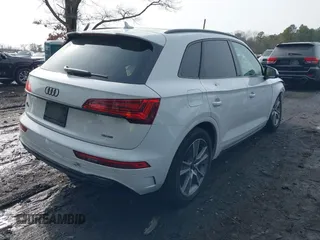 2025 Audi Q5 S line Premium z VIN WA1GAAFY2S2013915, wystawiony jako IAAI lot #41486503 z przebiegiem 649 mil mil oraz . Historia ofert i sprzedaży dostępna na DreamBid. Obrazek 4.