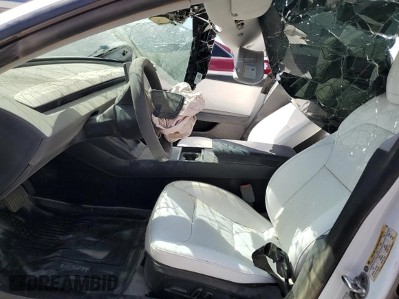 2025 Tesla Model 3 Long Range z VIN 5YJ3E1EA0SF924481, wystawiony jako Copart lot #50844985 z przebiegiem Nie podano mil oraz Szkoda całkowita • Salvage title. Historia ofert i sprzedaży dostępna na DreamBid. Obrazek 7.