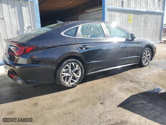 2021 Hyundai Sonata SEL with VIN KMHL64JA5MA165712, listed as a Copart auction lot 44232555 with 104,009 mi miles and Clean Title. Bid and sale history available at carsss.com. Image 3.