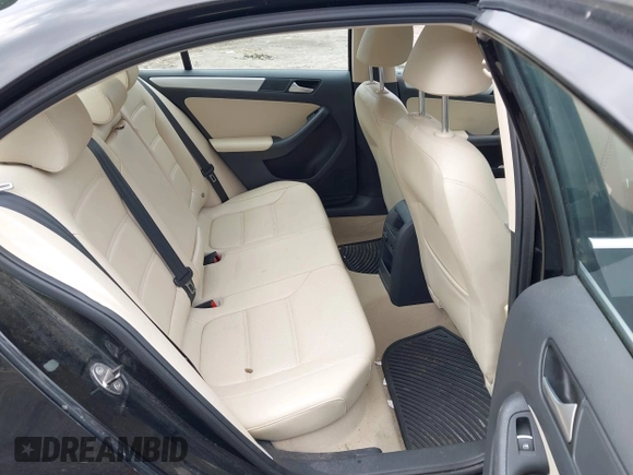 2014 Volkswagen Jetta SE с VIN 3VWD17AJ7EM370619, выставлен на аукционе IAAI как лот 42668263 с пробегом 102 336 миль миль и . История ставок и продаж доступна на DreamBid. Изображение 8.