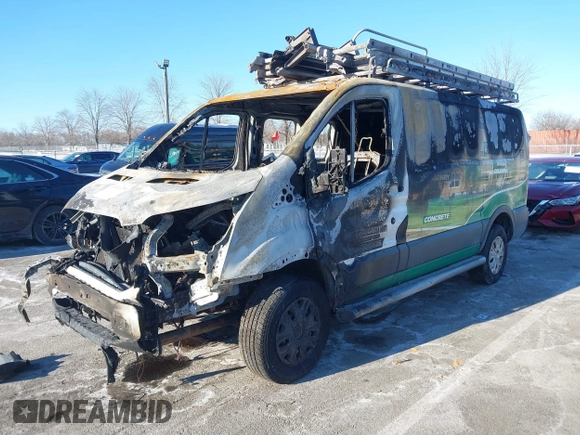 2015 Ford Transit Cargo с VIN 1FTNR1ZM0FKB02841, выставлен на аукционе IAAI как лот 41411200 с пробегом Не указан миль и . История ставок и продаж доступна на DreamBid. Изображение 6.