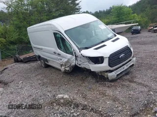 2017 Ford Transit with VIN 1FTYR2CM8HKB32488, listed as a IAAI auction lot 41982742 with 235,114 mi miles. Bid and sale history available at carsss.com. Image 1.