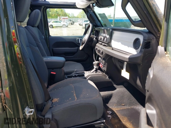 2024 Jeep Wrangler Willys with VIN 1C4PJXDG8RW236725, listed as a IAAI auction lot 39128397 with 50 mi miles and . Bid and sale history available at DreamBid. Image 5.