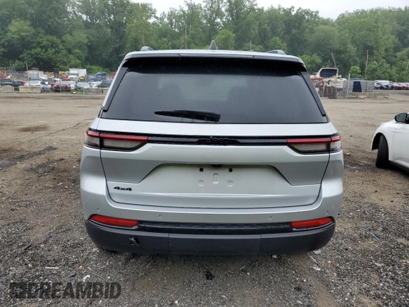 2024 Jeep Grand Cherokee Altitude with VIN 1C4RJHAG2RC108680, listed as a Copart auction lot 62845525 with 31,633 mi miles and Clean title. Bid and sale history available at DreamBid. Image 6.