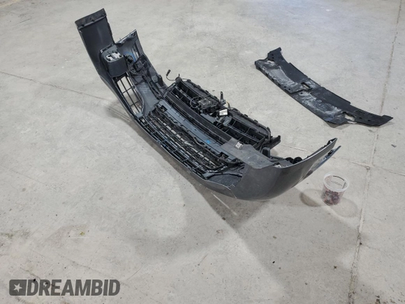2015 Audi A8 z VIN WAUJGAFDXFN008499, wystawiony jako Copart lot #87658385 z przebiegiem 103 175 mil mil oraz Szkoda całkowita • Salvage title. Historia ofert i sprzedaży dostępna na DreamBid. Obrazek 12.