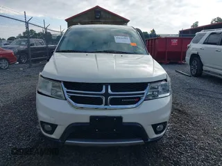 2013 Dodge Journey Crew with VIN 3C4PDDDG9DT685464, listed as a IAAI auction lot 42641982 with 155,901 mi miles and . Bid and sale history available at DreamBid. Image 12.