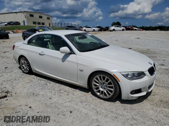 2013 BMW 3 Series 328i with VIN WBADW3C52DJ526622, listed as a Copart auction lot 61835555 with 42,342 mi miles and Salvage title. Bid and sale history available at DreamBid. Image 4.