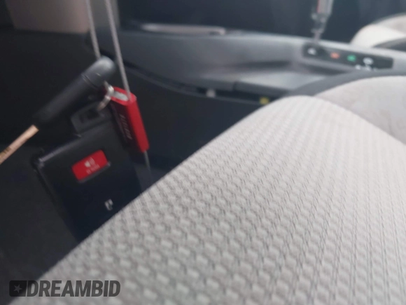 2018 Toyota RAV4 XLE with VIN 2T3WFREV3JW445654, listed as a IAAI auction lot 40849666 with 69,365 mi miles and . Bid and sale history available at DreamBid. Image 11.