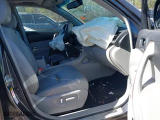 2012 Toyota Highlander Limited with VIN 5TDYK3EH0CS083539, listed as a IAAI auction lot 41640043 with 91,748 mi miles. Bid and sale history available at carsss.com. Image 5.