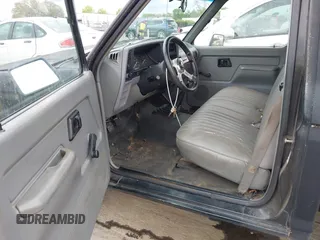 1992 Ford Ranger with VIN 1FTCR10U6NUC64948, listed as a IAAI auction lot 41908370 with 334,521 mi miles and . Bid and sale history available at DreamBid. Image 5.