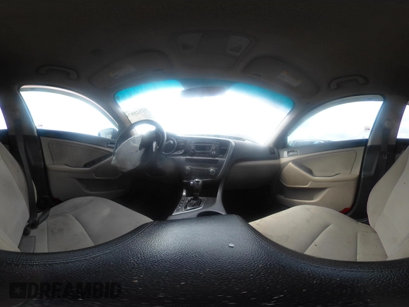 2013 Kia Optima LX z VIN 5XXGM4A71DG237574, wystawiony jako IAAI lot #42128874 z przebiegiem 127 114 mil mil oraz . Historia ofert i sprzedaży dostępna na DreamBid. Obrazek 18.