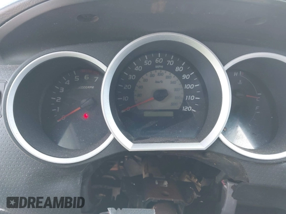 2007 Toyota Tacoma with VIN 3TMLU42N37M011891, listed as a IAAI auction lot 41662957 with 273,821 mi miles and . Bid and sale history available at DreamBid. Image 7.