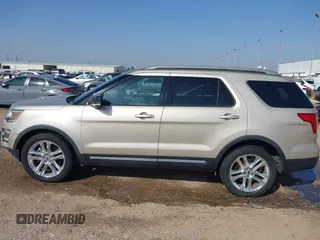 2017 Ford Explorer XLT z VIN 1FM5K7D89HGD85422, wystawiony jako IAAI lot #41787616 z przebiegiem 32 068 mil mil oraz . Historia ofert i sprzedaży dostępna na DreamBid. Obrazek 14.