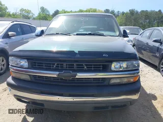 2001 Chevrolet Silverado 1500 LS with VIN 2GCEC19T311143952, listed as a IAAI auction lot 42053727 with 299,273 mi miles and . Bid and sale history available at DreamBid. Image 12.