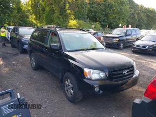 2006 Toyota Highlander w/3rd Row z VIN JTEEP21A960137219, wystawiony jako IAAI lot #41190319 z przebiegiem Nie podano mil oraz . Historia ofert i sprzedaży dostępna na DreamBid. Obrazek 1.