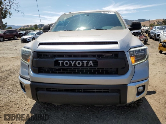 2015 Toyota Tundra 4WD Truck SR5 with VIN 5TFDY5F17FX439106, listed as a Copart auction lot 62329044 with 108,523 mi miles and Salvage Title. Bid and sale history available at carsss.com. Image 5.