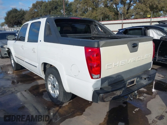 2005 Chevrolet Avalanche LS z VIN 3GNEC12Z45G252651, wystawiony jako IAAI lot #40645577 z przebiegiem 226 059 mil mil oraz . Historia ofert i sprzedaży dostępna na DreamBid. Obrazek 3.