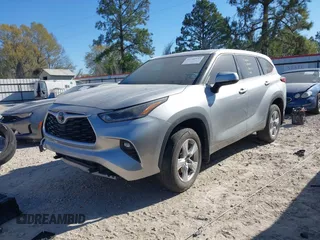 2021 Toyota Highlander L with VIN 5TDZZRAH9MS533683, listed as a IAAI auction lot 41788553 with 31,564 mi miles and . Bid and sale history available at DreamBid. Image 2.