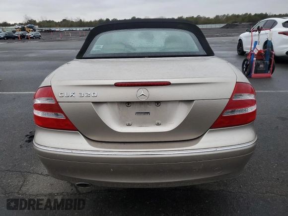 2004 Mercedes-Benz CLK 320 z VIN WDBTK65G24T009947, wystawiony jako Copart lot #85880954 z przebiegiem 64 922 mil mil oraz Tytuł czysty. Historia ofert i sprzedaży dostępna na DreamBid. Obrazek 6.