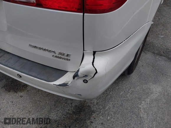 2004 Toyota Sienna XLE with VIN 5TDZA22C94S084569, listed as a IAAI auction lot 41482040 with 210,157 mi miles and . Bid and sale history available at DreamBid. Image 17.