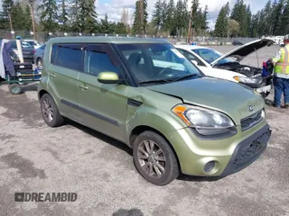2013 Kia Soul + with VIN KNDJT2A67D7578295, listed as a IAAI auction lot 42004823 with 177,690 mi miles. Bid and sale history available at carsss.com. Image 1.