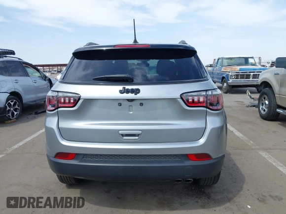 2021 Jeep Compass Altitude with VIN 3C4NJCBB3MT560123, listed as a IAAI auction lot 41914646 with 61,155 mi miles. Bid and sale history available at carsss.com. Image 17.