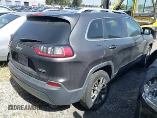 2020 Jeep Cherokee Latitude Plus z VIN 1C4PJLLB9LD605920, wystawiony jako IAAI lot #41905767 z przebiegiem 63 826 mil mil oraz . Historia ofert i sprzedaży dostępna na DreamBid. Obrazek 4.