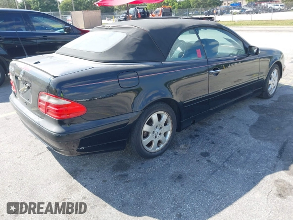 2003 Mercedes-Benz CLK 320 with VIN WDBLK65G33T133403, listed as a IAAI auction lot 41297349 with Not Provided miles and . Bid and sale history available at carsss.com. Image 4.