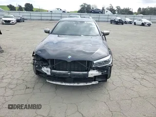2020 BMW 5 Series M550i xDrive z VIN WBAJS7C09LCE11953, wystawiony jako Copart lot #49773175 z przebiegiem 40 329 mil mil oraz Szkoda całkowita • Salvage title. Historia ofert i sprzedaży dostępna na DreamBid. Obrazek 10.