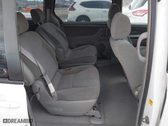 2004 Toyota Sienna LE with VIN 5TDBA23C14S022101, listed as a IAAI auction lot 41879798 with 99,964 mi miles. Bid and sale history available at carsss.com. Image 8.