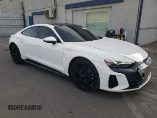 2022 Audi e-tron GT Premium Plus z VIN WAUFJBFWXN7008620, wystawiony jako Copart lot #79578044 z przebiegiem 25 026 mil mil oraz Szkody całkowita. Historia ofert i sprzedaży dostępna na DreamBid. Obrazek 4.