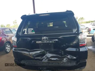 2018 Toyota 4Runner SR5 with VIN JTEBU5JR0J5607121, listed as a IAAI auction lot 42042949 with 156,625 mi miles and . Bid and sale history available at DreamBid. Image 16.