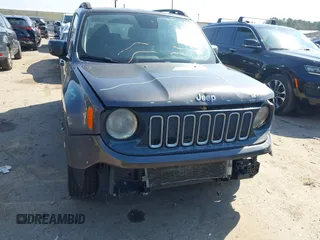 2018 Jeep Renegade Latitude with VIN ZACCJABB3JPH06633, listed as a IAAI auction lot 41590563 with 224,654 mi miles. Bid and sale history available at carsss.com. Image 6.