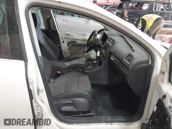 2013 Volkswagen Golf TDI с VIN WVWDM7AJ0DW137125, выставлен на аукционе IAAI как лот 41405747 с пробегом 122 069 миль миль и . История ставок и продаж доступна на DreamBid. Изображение 5.