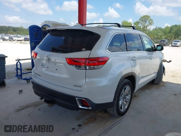 2018 Toyota Highlander Limited with VIN 5TDYZRFH8JS235979, listed as a IAAI auction lot 42324061 with 60,230 mi miles and . Bid and sale history available at DreamBid. Image 4.