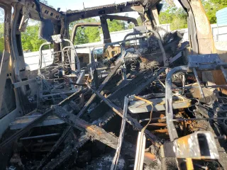 1996 Chevrolet Chevy Van z VIN 1GBFG15R0T1011277, wystawiony jako Copart lot #51970455 z przebiegiem Nie podano mil oraz Nie do naprawy • Non repairable. Historia ofert i sprzedaży dostępna na DreamBid. Obrazek 10.