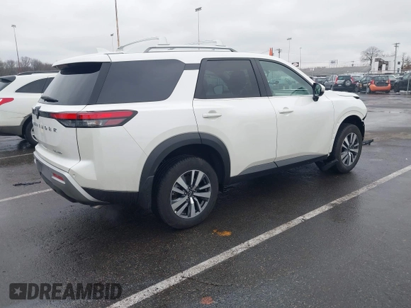 2024 Nissan Pathfinder SL с VIN 5N1DR3CC9RC315613, выставлен на аукционе IAAI как лот 41571156 с пробегом 1 583 миль миль и . История ставок и продаж доступна на DreamBid. Изображение 4.