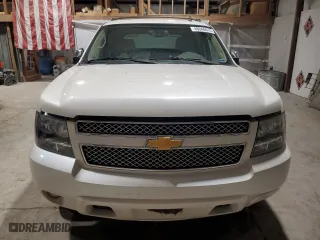 2013 Chevrolet Avalanche LTZ with VIN 3GNTKGE74DG149753, listed as a Copart auction lot 46048815 with 100,736 mi miles and Salvage Title. Bid and sale history available at carsss.com. Image 5.