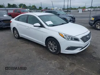 2015 Hyundai Sonata SE z VIN 5NPE24AF6FH156517, wystawiony jako IAAI lot #42491710 z przebiegiem 102 072 mil mil oraz . Historia ofert i sprzedaży dostępna na DreamBid. Obrazek 1.
