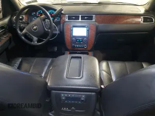 2008 Chevrolet Suburban LT w/3LT with VIN 3GNFK16378G134191, listed as a Copart auction lot 41344985 with 186,474 mi miles and Salvage Title. Bid and sale history available at carsss.com. Image 8.