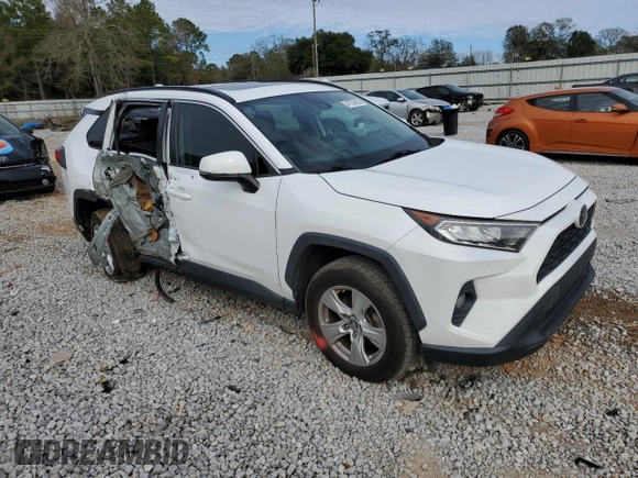 2019 Toyota RAV4 XLE with VIN 2T3W1RFV8KW009204, listed as a Copart auction lot 41535655 with 101,957 mi miles and Non Repairable. Bid and sale history available at carsss.com. Image 4.