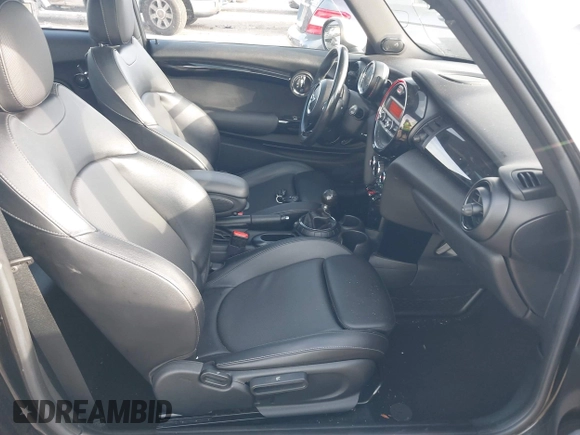 2016 MINI Hardtop S with VIN WMWXP7C53G2A42932, listed as a IAAI auction lot 42461469 with 76,038 mi miles and . Bid and sale history available at DreamBid. Image 5.