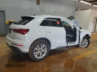 2025 Audi Q3 S line Premium z VIN WA1DECF37S1004205, wystawiony jako Copart lot #58781785 z przebiegiem Nie podano mil oraz Szkoda całkowita • Salvage title. Historia ofert i sprzedaży dostępna na DreamBid. Obrazek 3.
