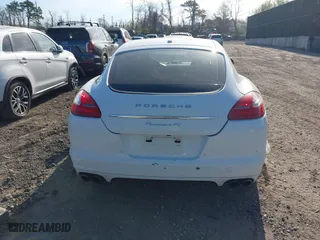 2010 Porsche Panamera S with VIN WP0AB2A79AL063975, listed as a IAAI auction lot 42093122 with 114,908 mi miles. Bid and sale history available at carsss.com. Image 16.