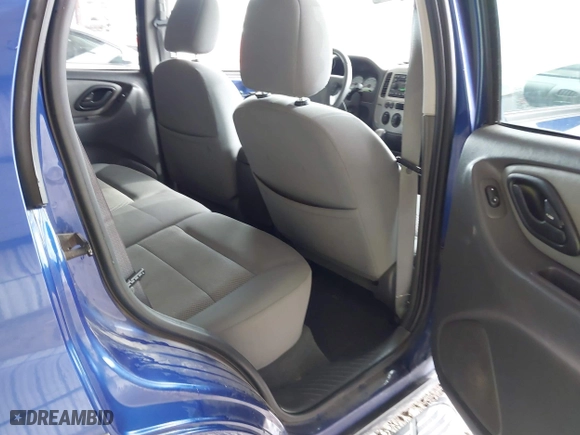 2006 Ford Escape XLT with VIN 1FMYU03166KC05651, listed as a IAAI auction lot 41799174 with 114,594 mi miles. Bid and sale history available at carsss.com. Image 8.