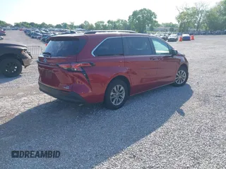 2022 Toyota Sienna LE z VIN 5TDKRKEC7NS095271, wystawiony jako IAAI lot #41998721 z przebiegiem 37 014 mil mil oraz . Historia ofert i sprzedaży dostępna na DreamBid. Obrazek 4.